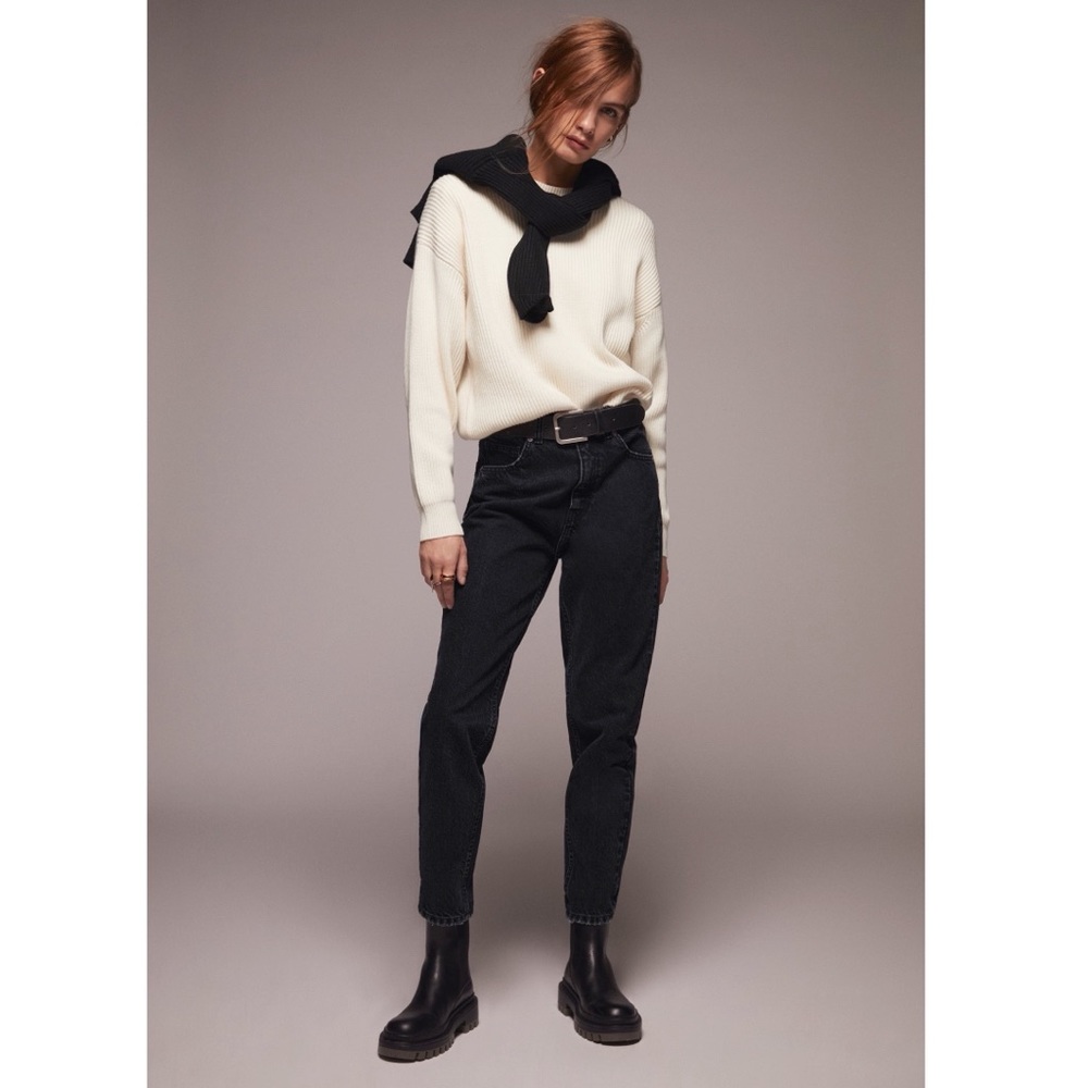 Mom fit black jeans in size 4